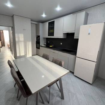 Сдается 2-х комнатная квартира, 65 м²