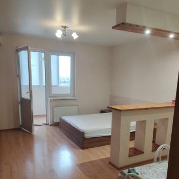 Продается 1-комнатная квартира, 36 м²