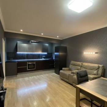 Сдается 1-комнатная квартира, 70 м²