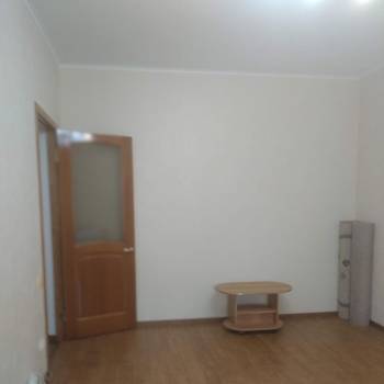 Продается 1-комнатная квартира, 63,8 м²