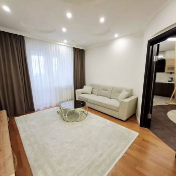 Продается 2-х комнатная квартира, 82,5 м²