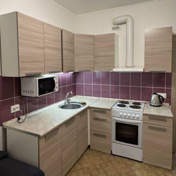 Сдается 1-комнатная квартира, 40 м²