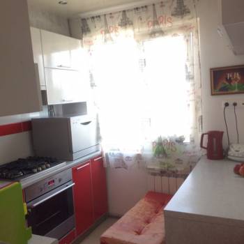 Продается Многокомнатная квартира, 60 м²
