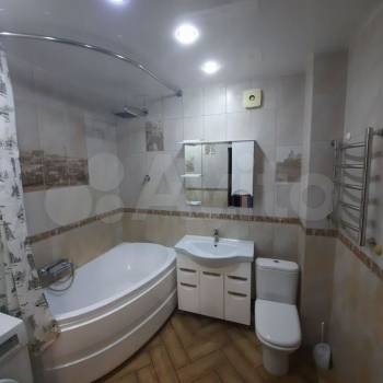 Сдается 2-х комнатная квартира, 70 м²