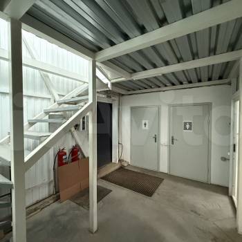 Сдается Нежилое помещение, 610 м²
