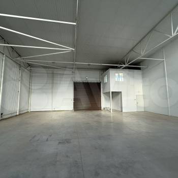 Сдается Нежилое помещение, 610 м²