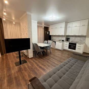 Сдается Многокомнатная квартира, 60 м²