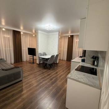 Сдается Многокомнатная квартира, 60 м²