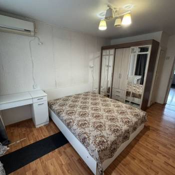 Сдается Многокомнатная квартира, 60 м²