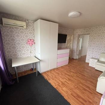 Сдается Многокомнатная квартира, 60 м²