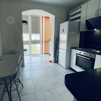 Продается 1-комнатная квартира, 38 м²