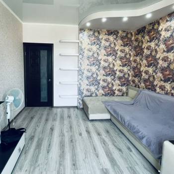 Продается 1-комнатная квартира, 38 м²