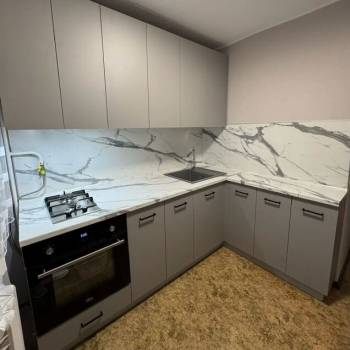 Продается 1-комнатная квартира, 32 м²