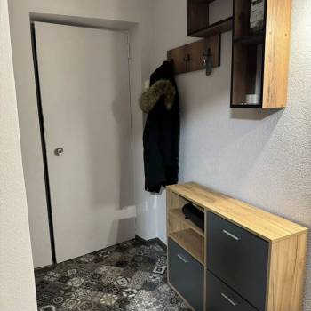 Продается 1-комнатная квартира, 32 м²