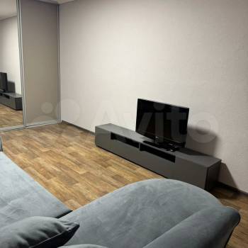 Продается 1-комнатная квартира, 32 м²