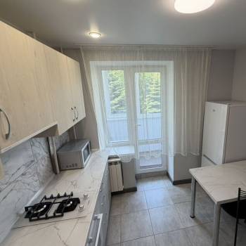 Сдается 1-комнатная квартира, 42 м²