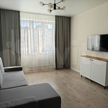 Сдается 1-комнатная квартира, 38 м²