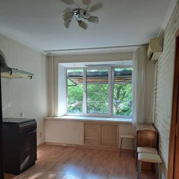 Продается 1-комнатная квартира, 35 м²