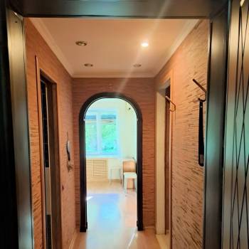 Продается 1-комнатная квартира, 35 м²