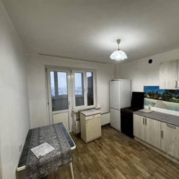 Сдается 1-комнатная квартира, 43 м²