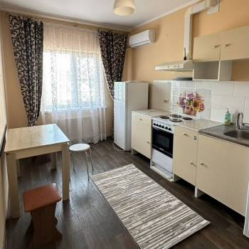 Сдается 1-комнатная квартира, 45 м²