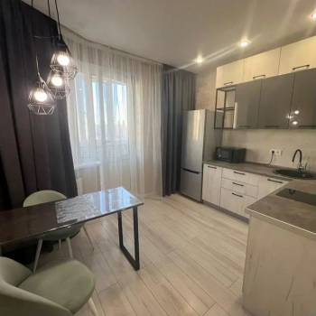 Продается 1-комнатная квартира, 36 м²