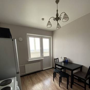 Сдается 1-комнатная квартира, 39 м²