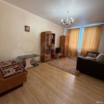 Сдается 1-комнатная квартира, 37 м²