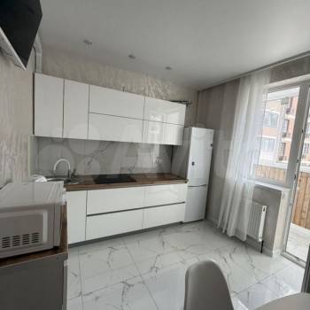 Сдается 1-комнатная квартира, 42 м²