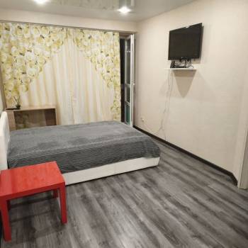 Продается 1-комнатная квартира, 42 м²