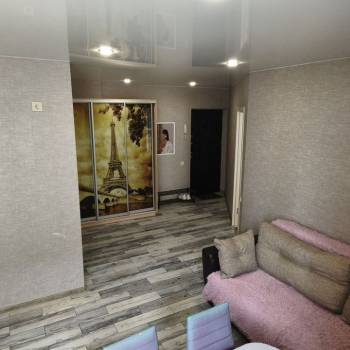 Продается 1-комнатная квартира, 42 м²