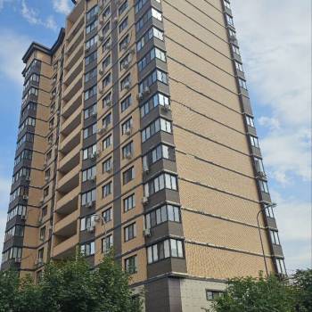 Продается Многокомнатная квартира, 102 м²