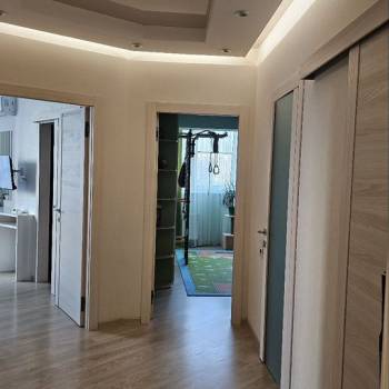 Продается Многокомнатная квартира, 102 м²