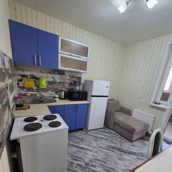 Сдается 1-комнатная квартира, 42 м²