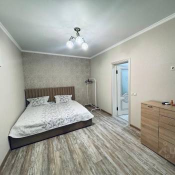 Сдается 1-комнатная квартира, 55 м²