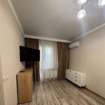 Сдается 1-комнатная квартира, 55 м²