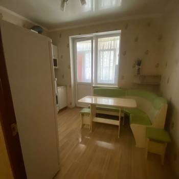 Продается 1-комнатная квартира, 38 м²
