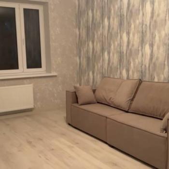 Продается 1-комнатная квартира, 42 м²