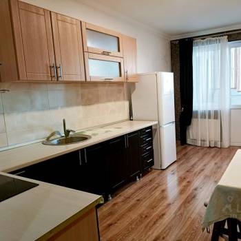 Сдается 1-комнатная квартира, 50 м²
