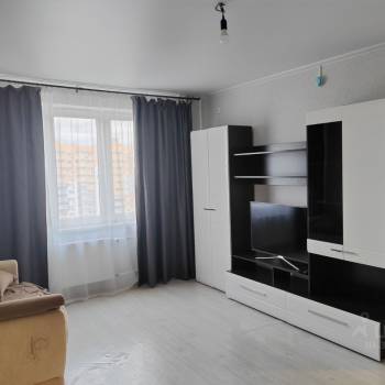 Сдается 1-комнатная квартира, 38 м²
