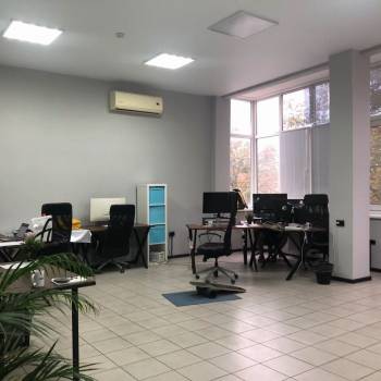 Сдается Нежилое помещение, 176 м²