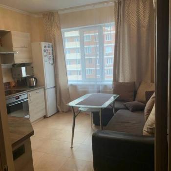 Продается 1-комнатная квартира, 41 м²