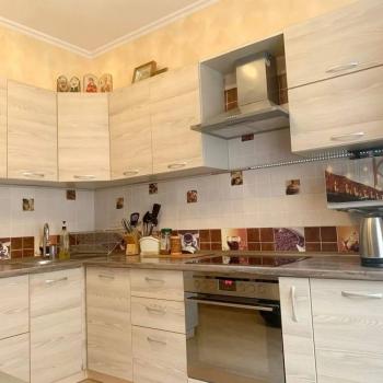 Продается 1-комнатная квартира, 41 м²