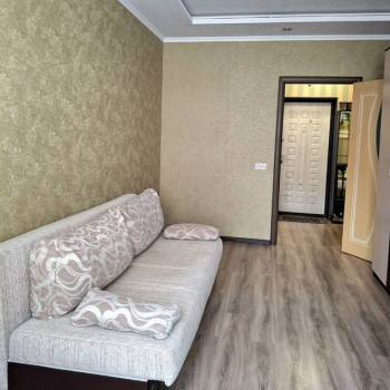Продается 1-комнатная квартира, 41 м²
