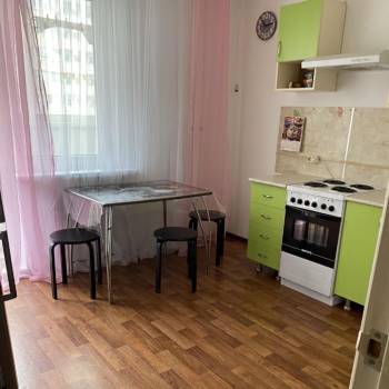Продается 1-комнатная квартира, 40 м²