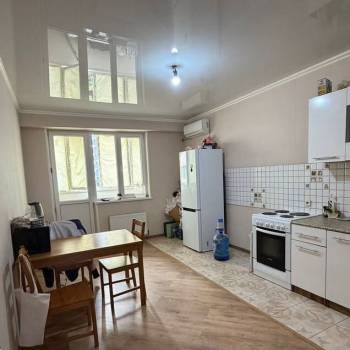 Продается 1-комнатная квартира, 50 м²