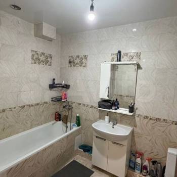 Продается 1-комнатная квартира, 50 м²
