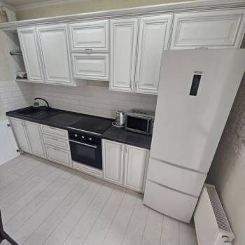 Продается 1-комнатная квартира, 42 м²