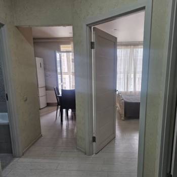 Продается 1-комнатная квартира, 42 м²