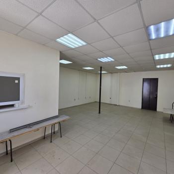 Сдается Нежилое помещение, 550 м²